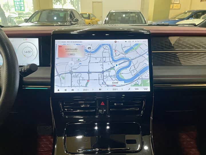 Фото 14 - GAC Trumpchi M8