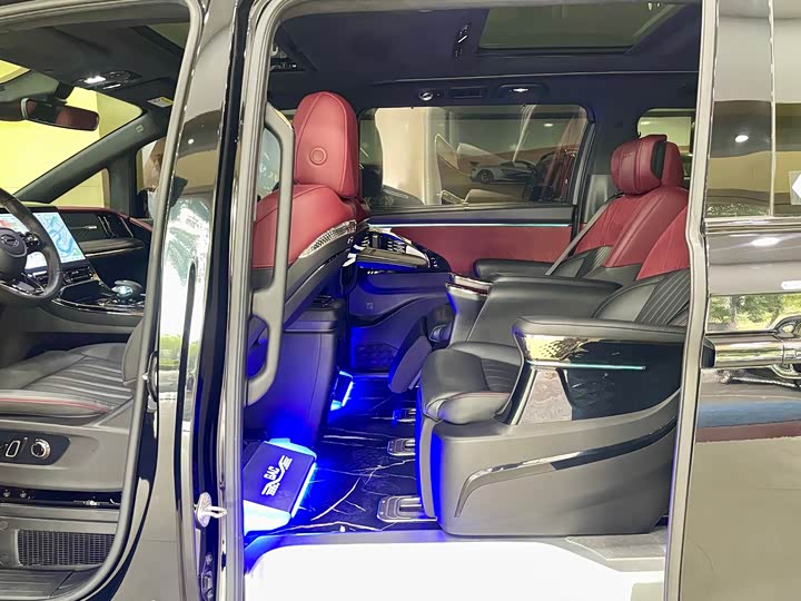 Фото 9 - GAC Trumpchi M8