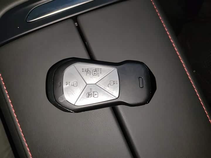 Фото 11 - XPeng P7