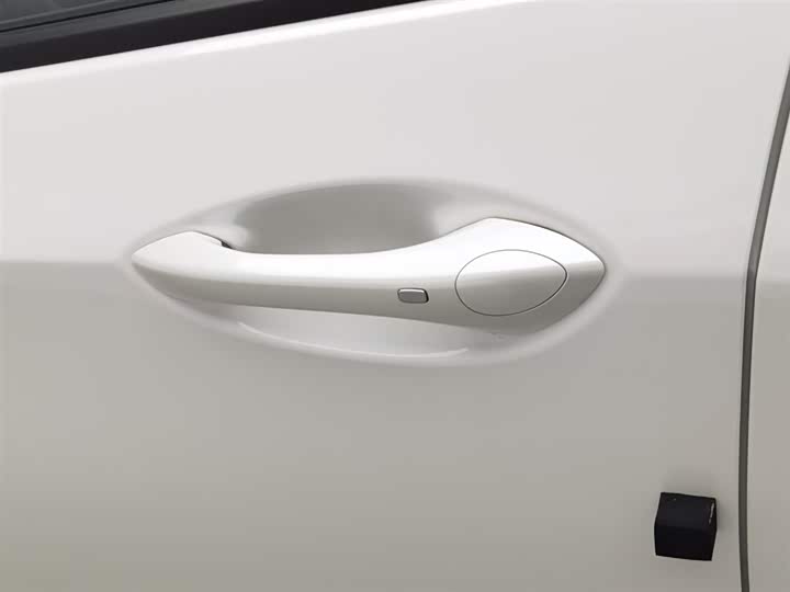 Фото 18 - Buick Verano