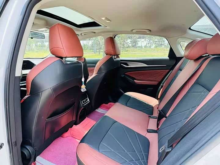 Фото 6 - Changan Eado Plus