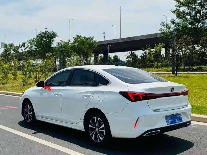Фото 7 - Changan Eado Plus