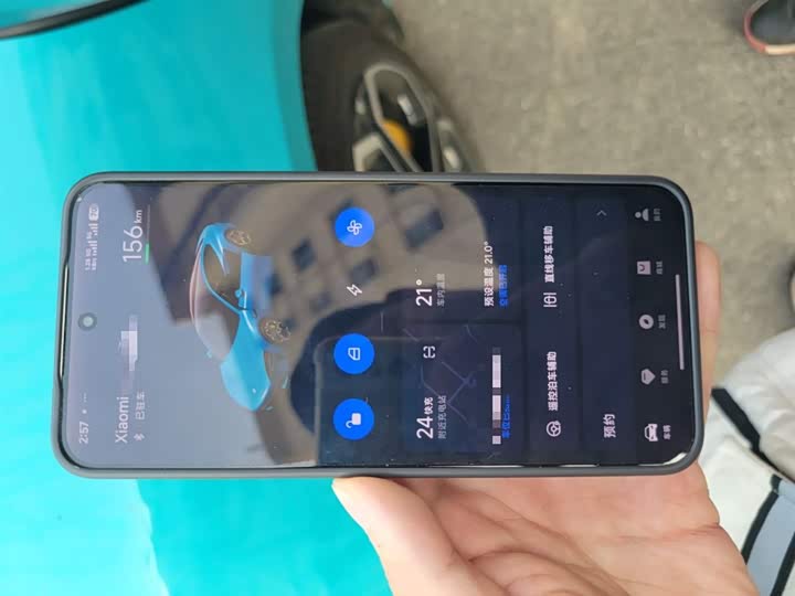 Фото 10 - Xiaomi SU7