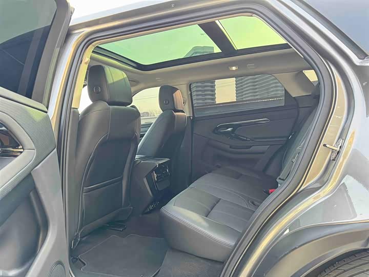 Фото 18 - Land Rover Range Rover Evoque L