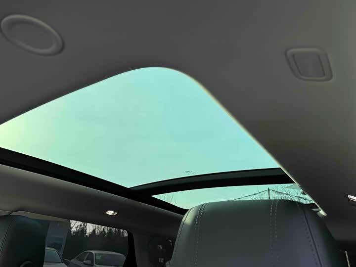 Фото 9 - Land Rover Range Rover Evoque L