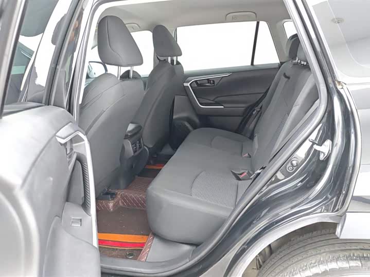 Фото 11 - Toyota Wildlander