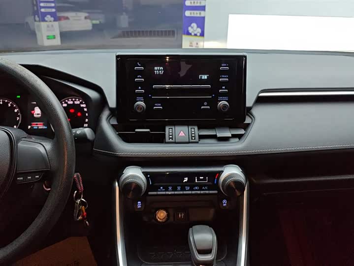 Фото 13 - Toyota Wildlander