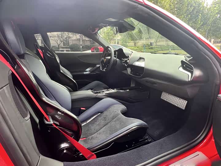 Фото 6 - Ferrari SF90