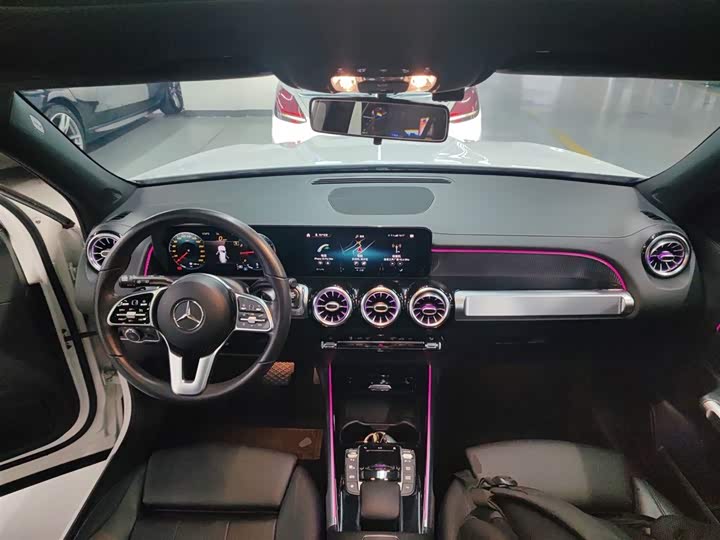 Фото 10 - Mercedes-Benz GLB-Class