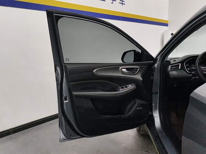 Фото 7 - Roewe RX5