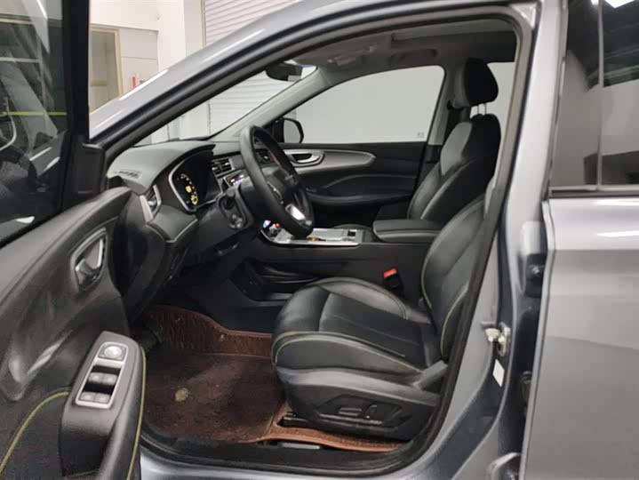 Фото 9 - Roewe RX5