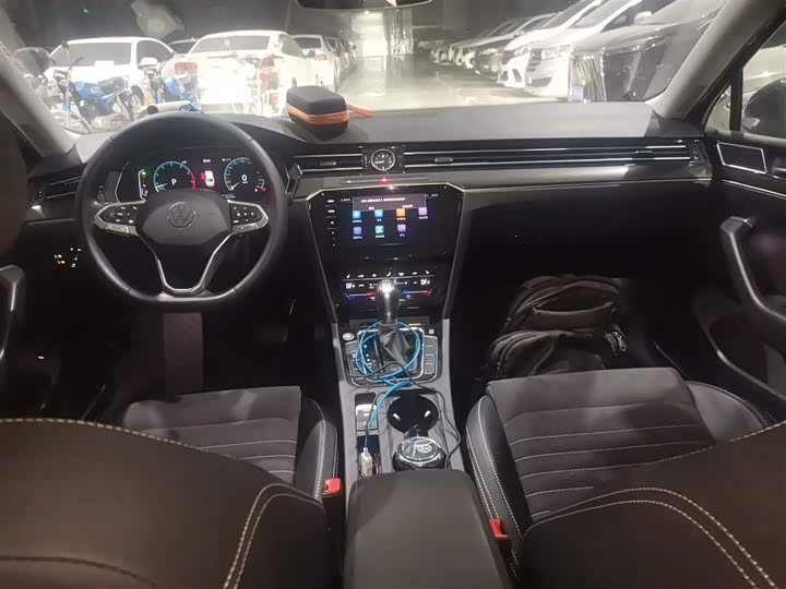 Фото 12 - Volkswagen Magotan