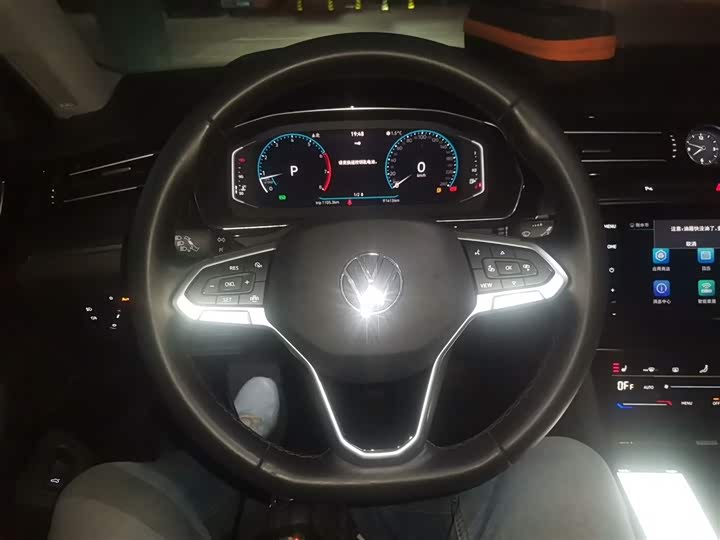 Фото 3 - Volkswagen Magotan