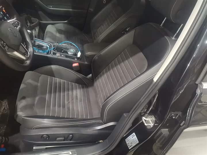 Фото 7 - Volkswagen Magotan