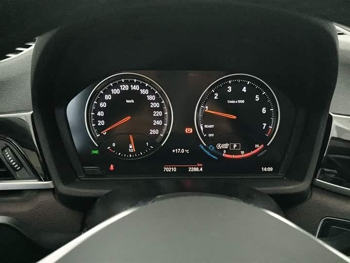 Фото 12 - BMW X1