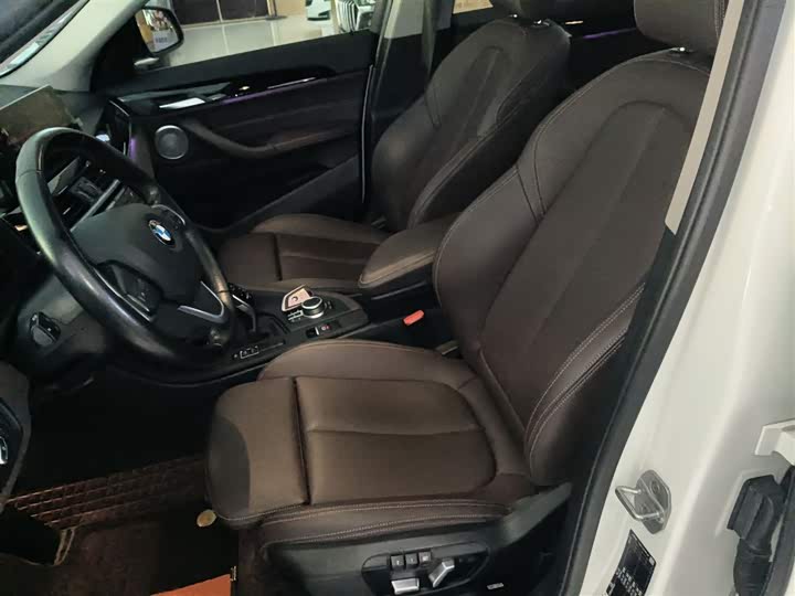 Фото 15 - BMW X1