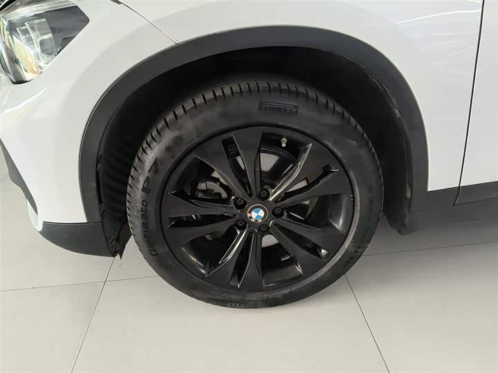 Фото 23 - BMW X1