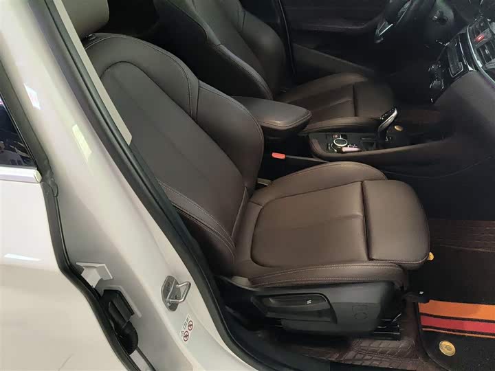 Фото 25 - BMW X1