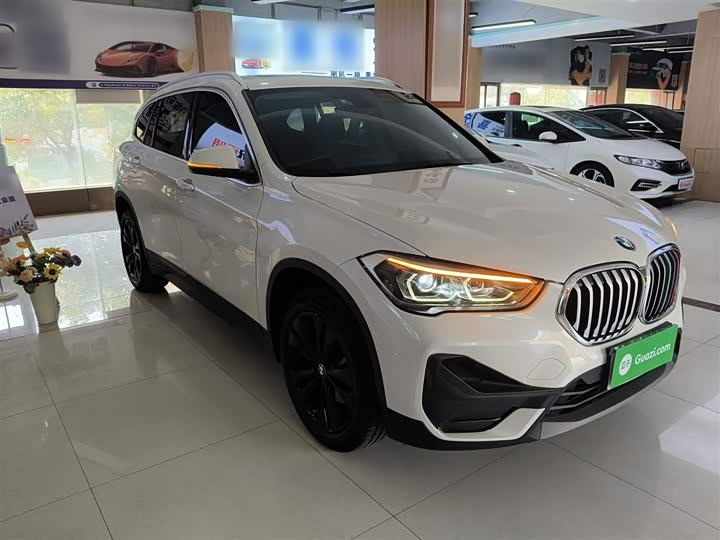 Фото 4 - BMW X1