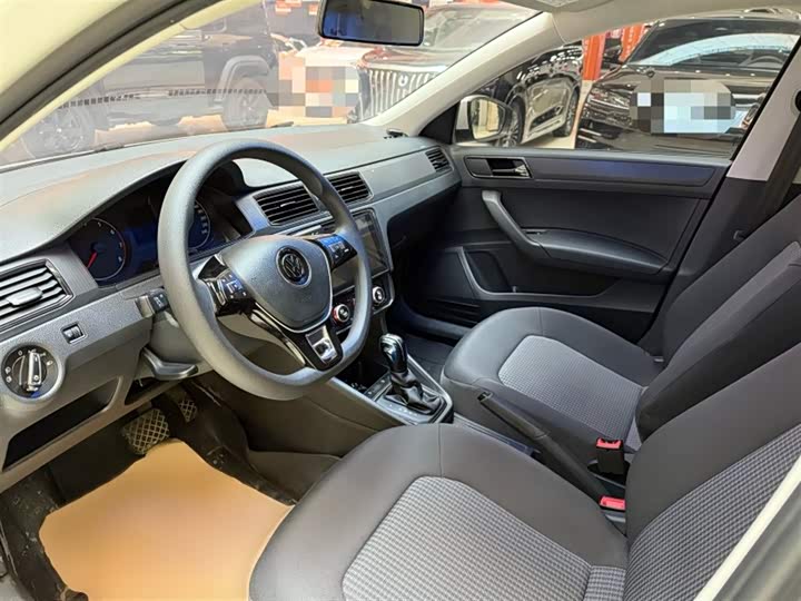 Фото 9 - Volkswagen Santana