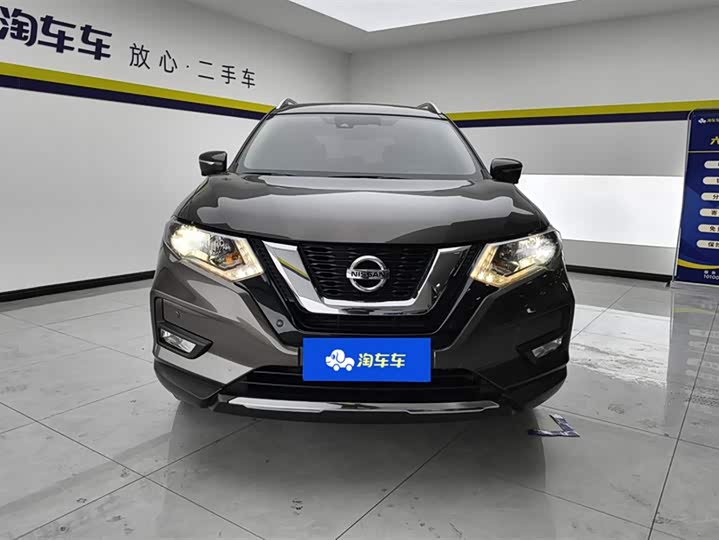 Фото 2 - Nissan X-Trail