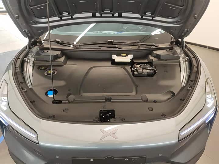 Фото 10 - XPeng Mona M03