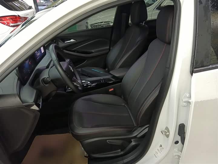 Фото 11 - Buick Verano