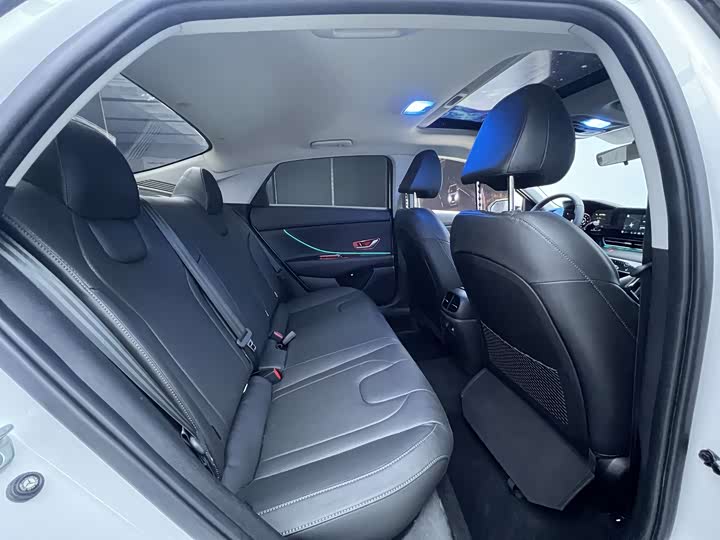 Фото 10 - Hyundai Elantra N line