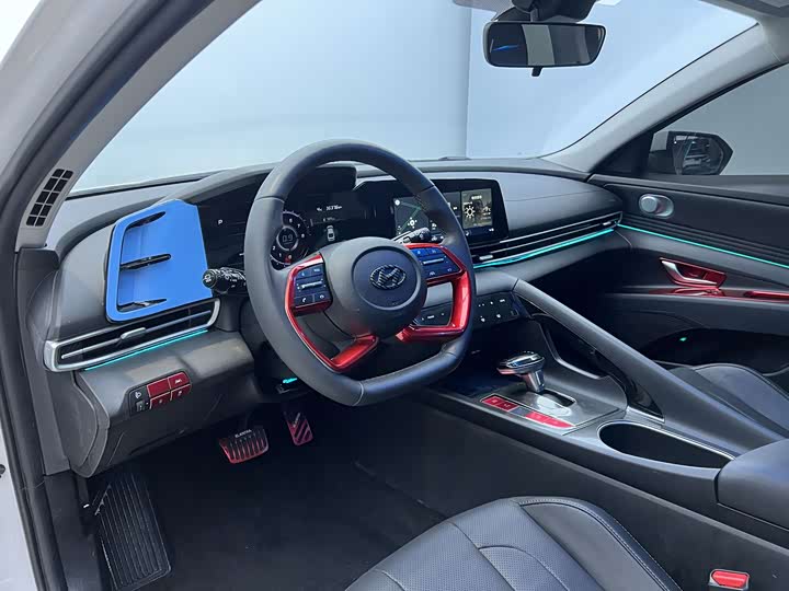 Фото 18 - Hyundai Elantra N line