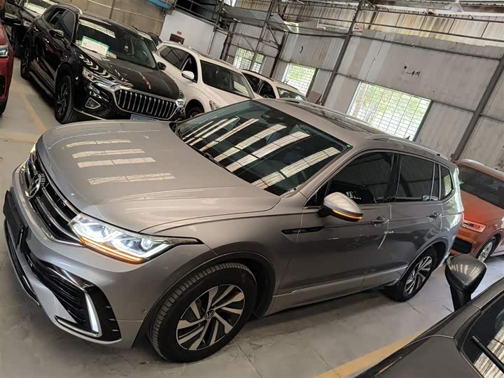 Фото 5 - Volkswagen Tiguan L Hybrid