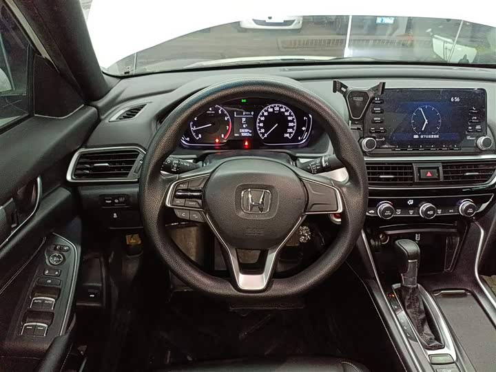 Фото 11 - Honda Inspire