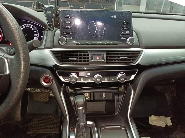 Фото 13 - Honda Inspire