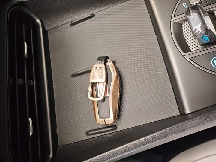 Фото 9 - BYD Seal 05 DM-i Hybrid