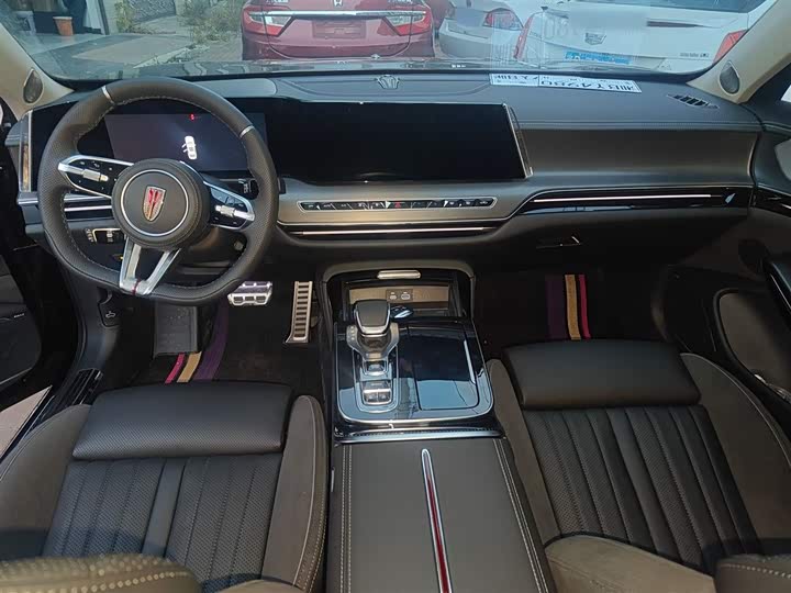 Фото 14 - Hongqi H9