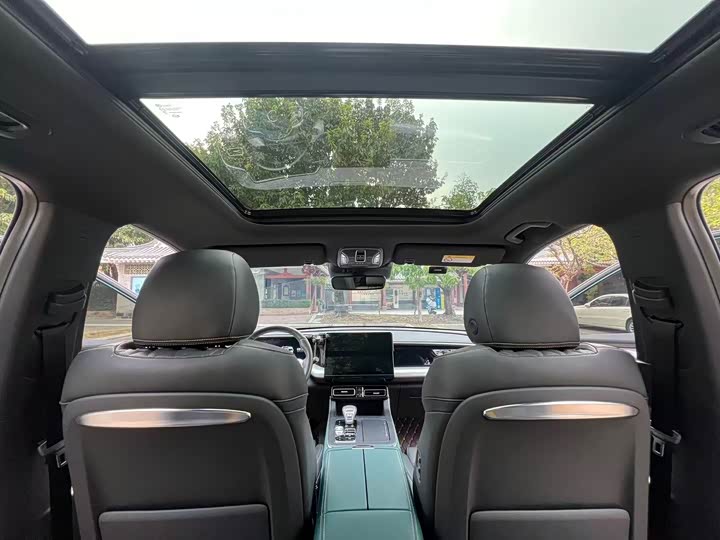 Фото 10 - GAC Trumpchi GS8