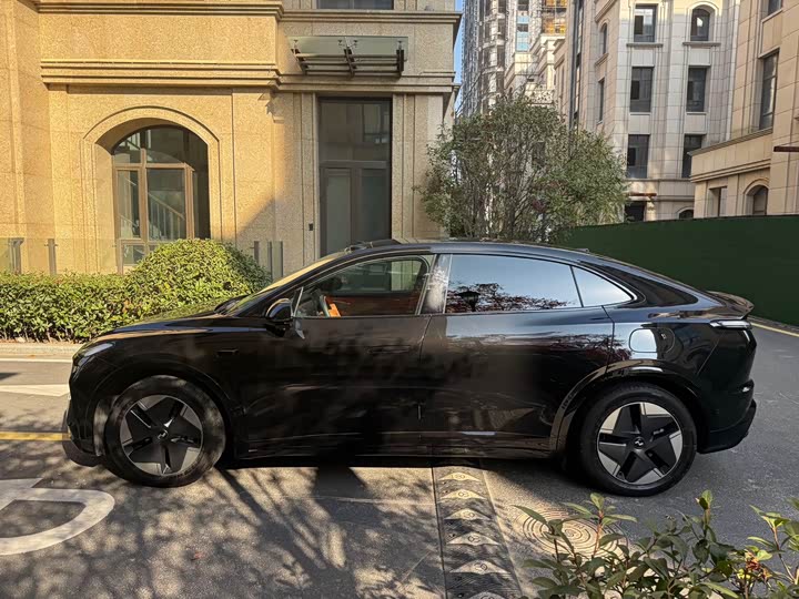 Фото 20 - Nio Onvo L60