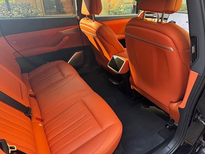 Фото 27 - Nio Onvo L60