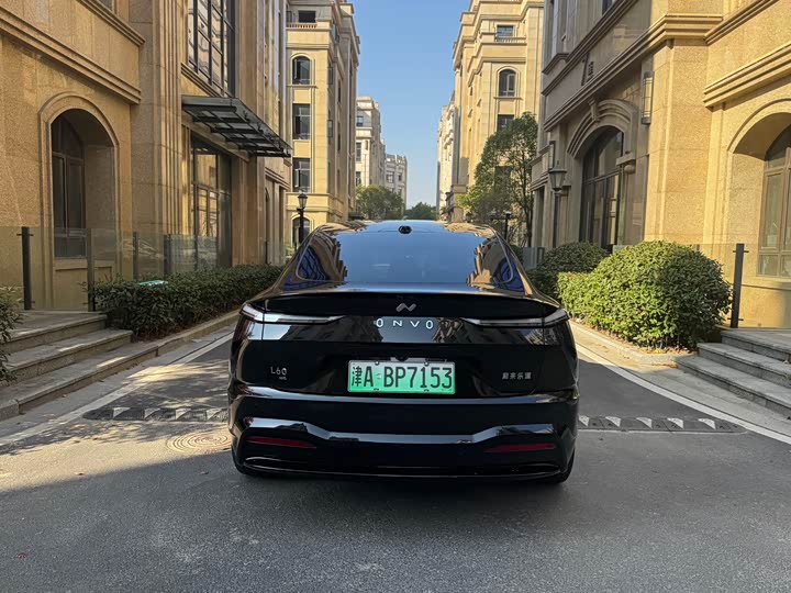 Фото 30 - Nio Onvo L60