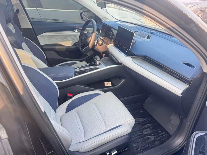 Фото 4 - Geely Preface