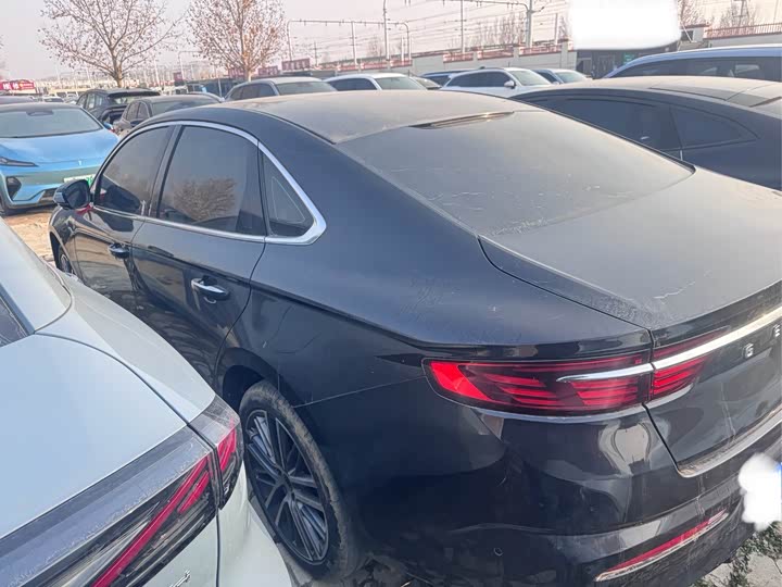 Фото 9 - Geely Preface