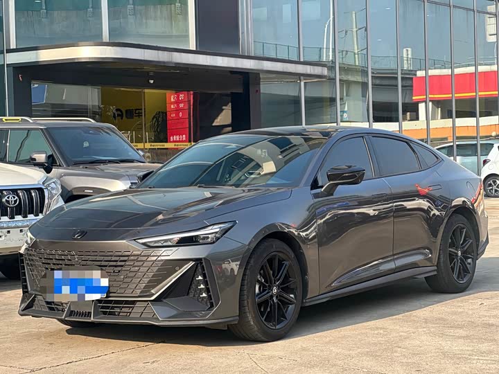 Фото 7 - Changan UNI-V