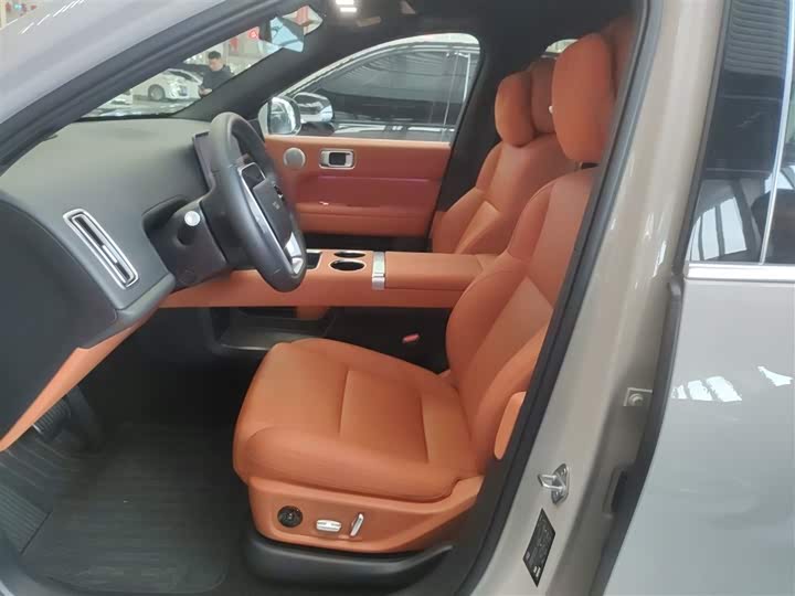 Фото 15 - LiXiang L6