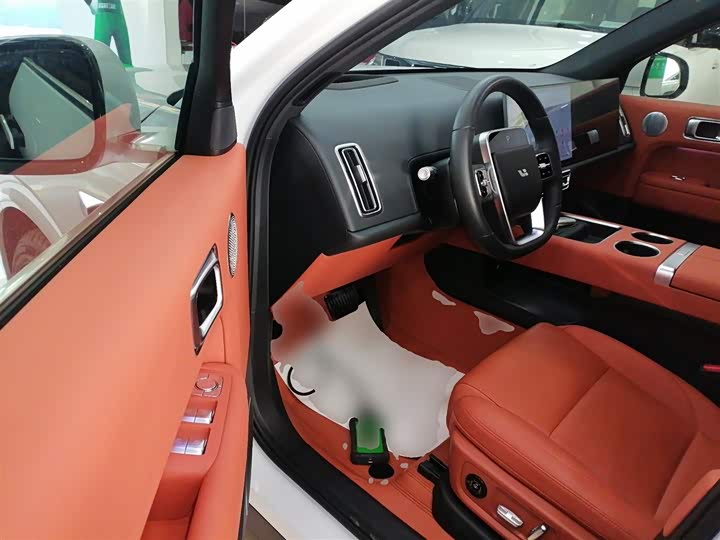 Фото 16 - LiXiang L6