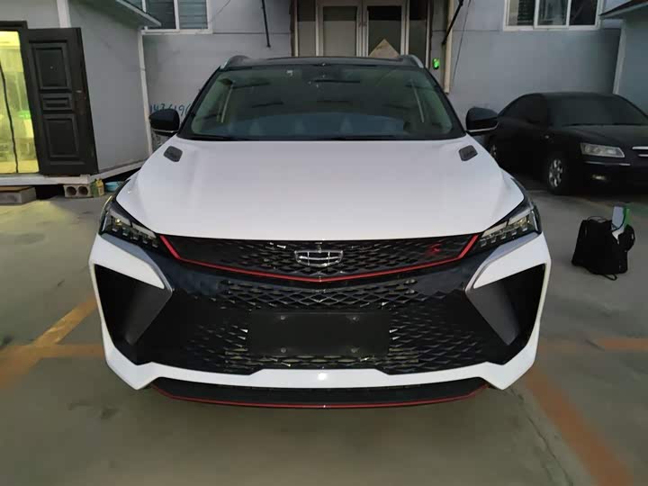 Фото 3 - Geely Coolray