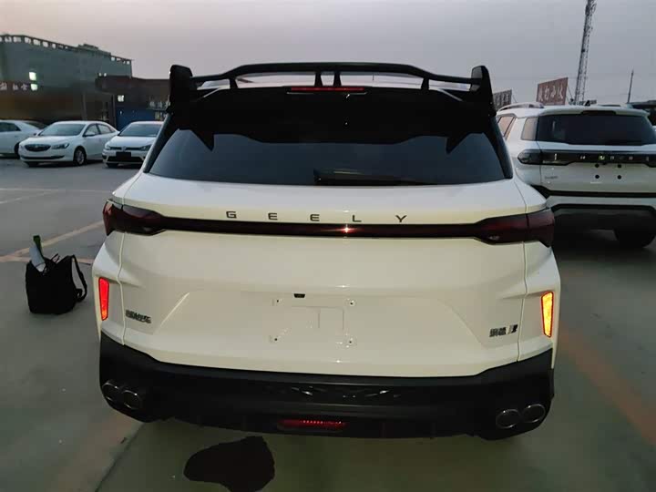 Фото 6 - Geely Coolray