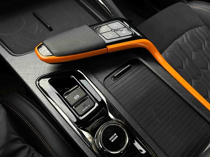 Фото 12 - Changan UNI-T