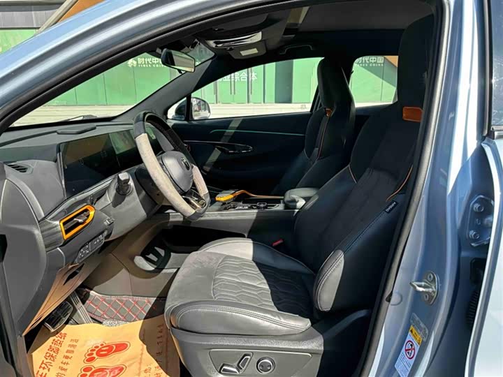 Фото 14 - Changan UNI-T