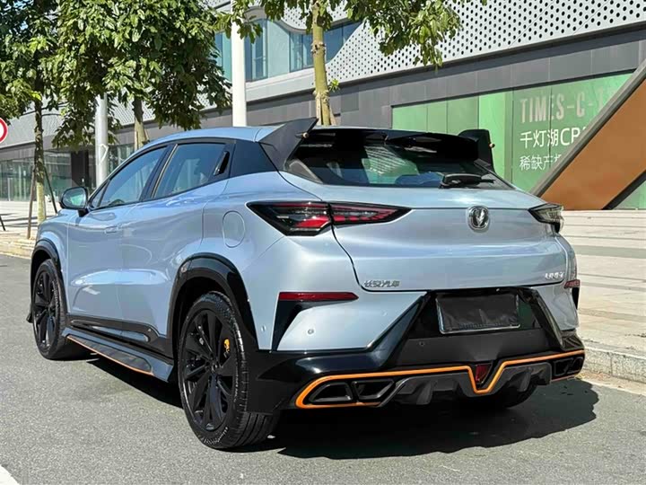 Фото 15 - Changan UNI-T