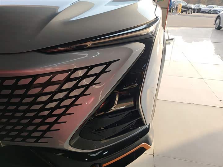 Фото 3 - Changan UNI-T