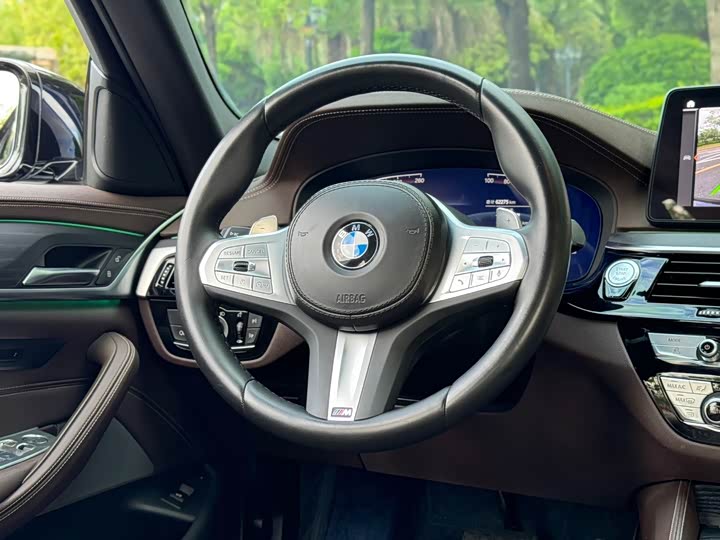 Фото 10 - BMW 5 Series